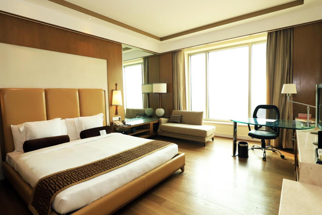 Hotel Crowne Plaza New Delhi Okhla By Ihg Extérieur photo