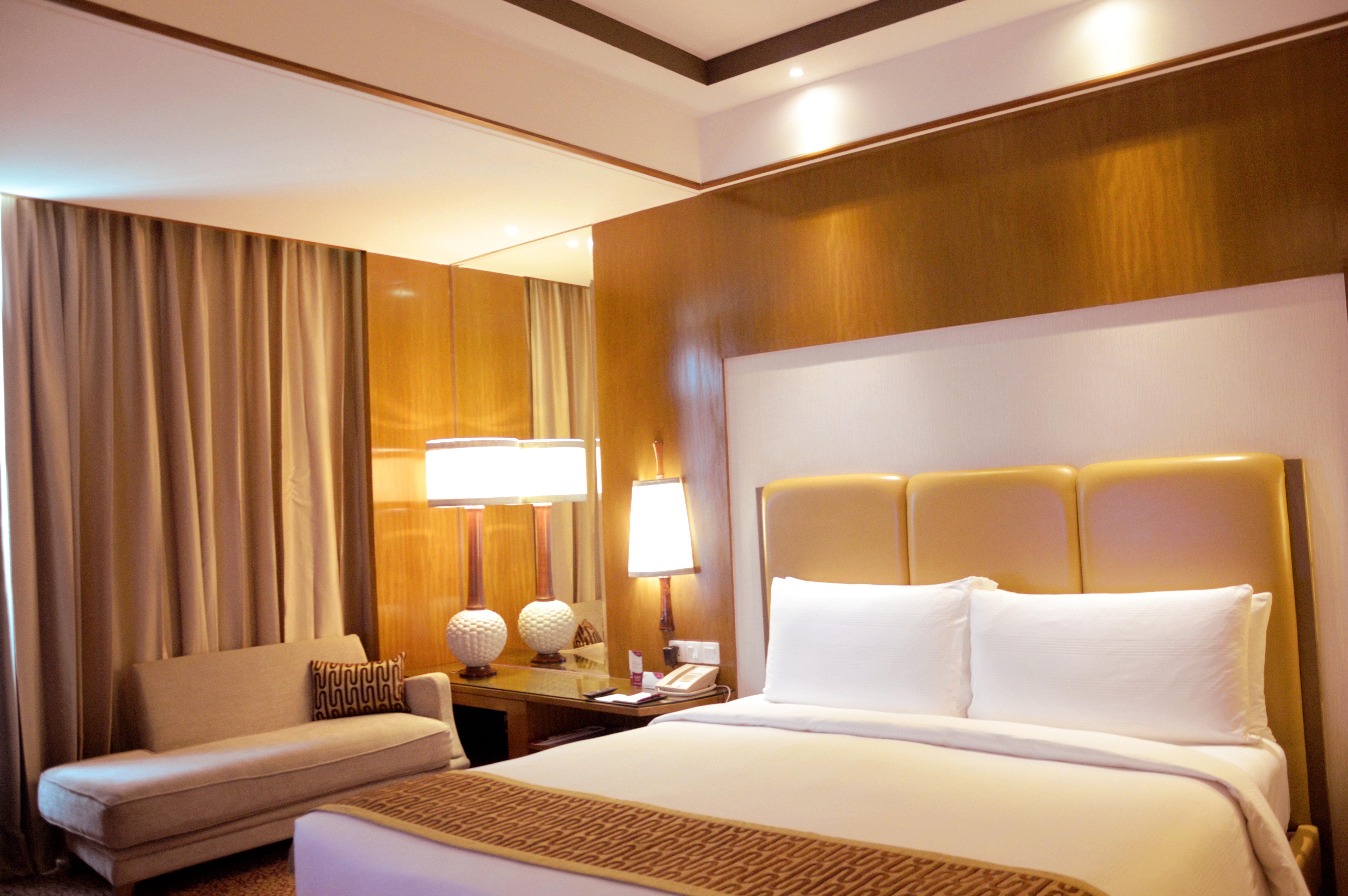 Hotel Crowne Plaza New Delhi Okhla By Ihg Extérieur photo A bedroom at the hotel