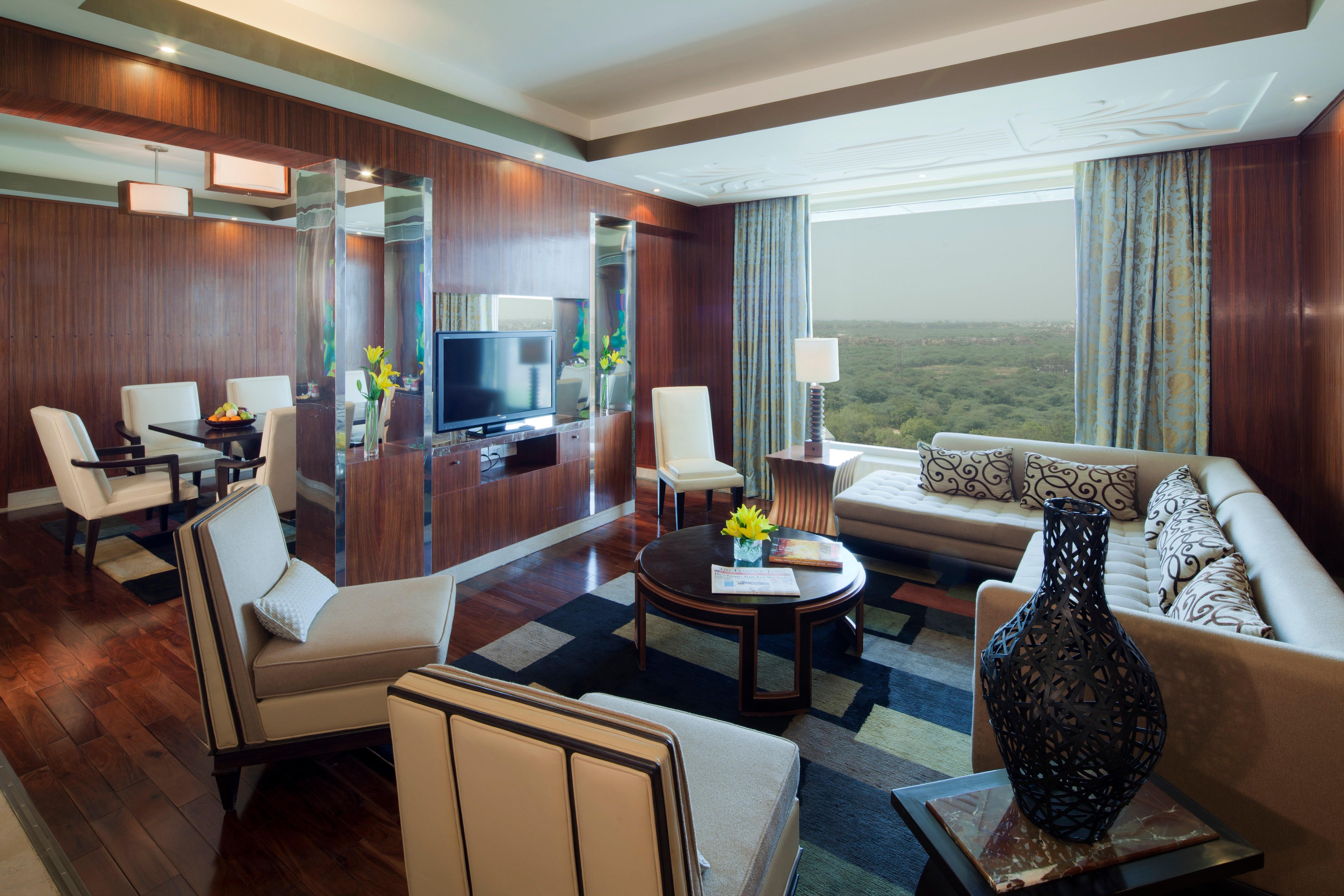 Hotel Crowne Plaza New Delhi Okhla By Ihg Extérieur photo A suite at the JW Marriott Hotel, Bengaluru