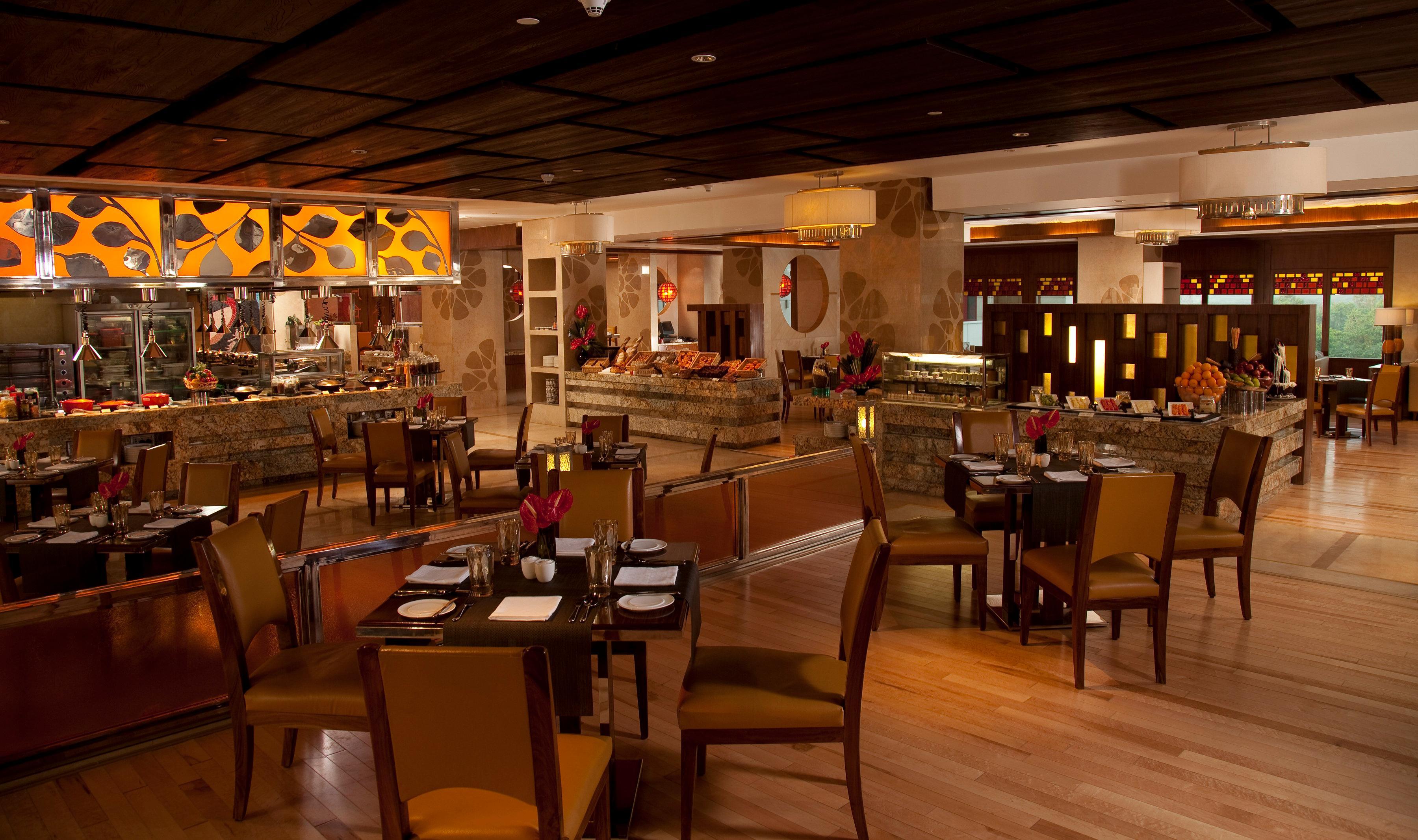 Hotel Crowne Plaza New Delhi Okhla By Ihg Extérieur photo The restaurant