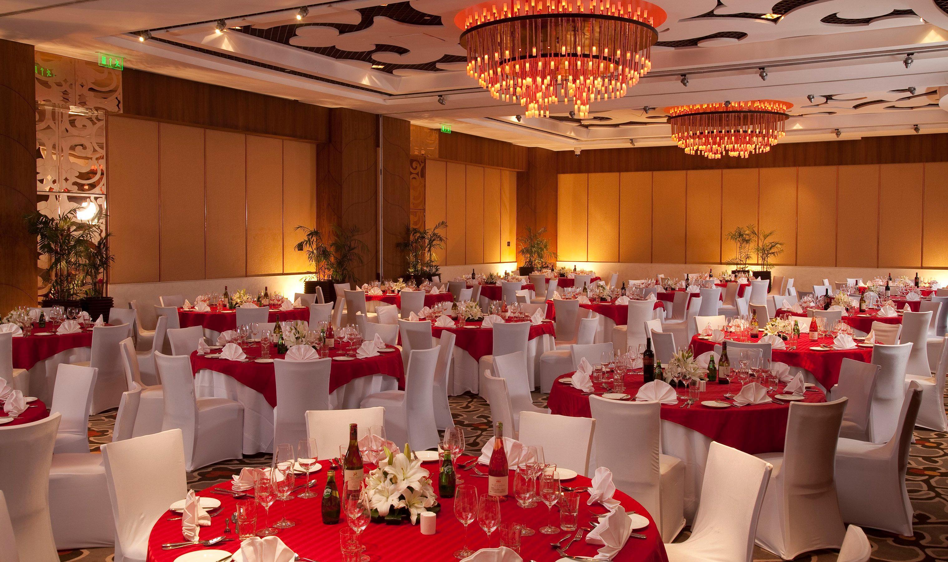 Hotel Crowne Plaza New Delhi Okhla By Ihg Extérieur photo A banquet hall