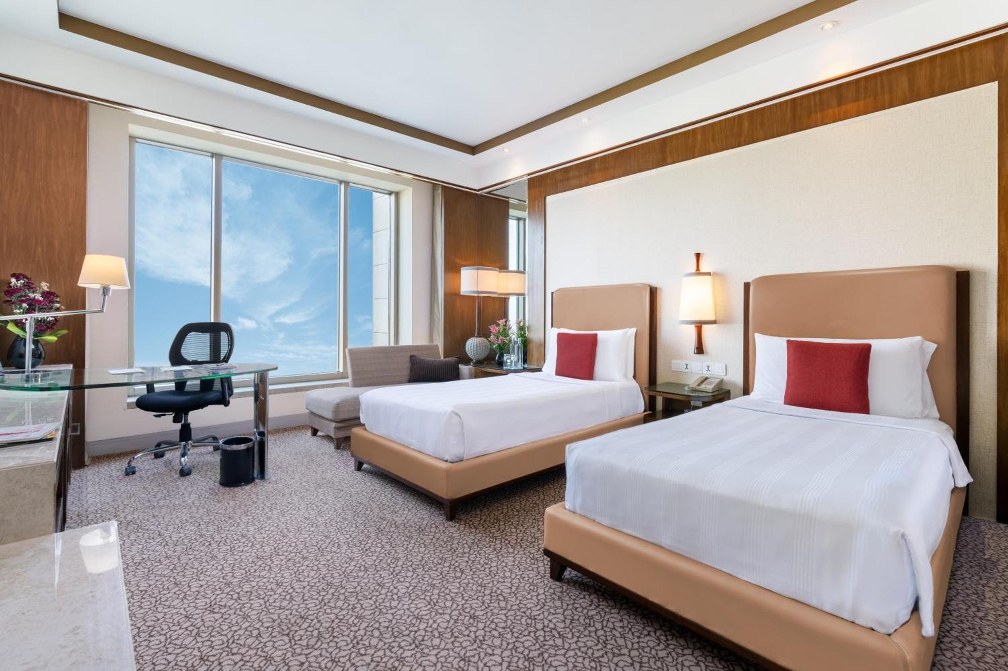 Hotel Crowne Plaza New Delhi Okhla By Ihg Extérieur photo Deluxe Room