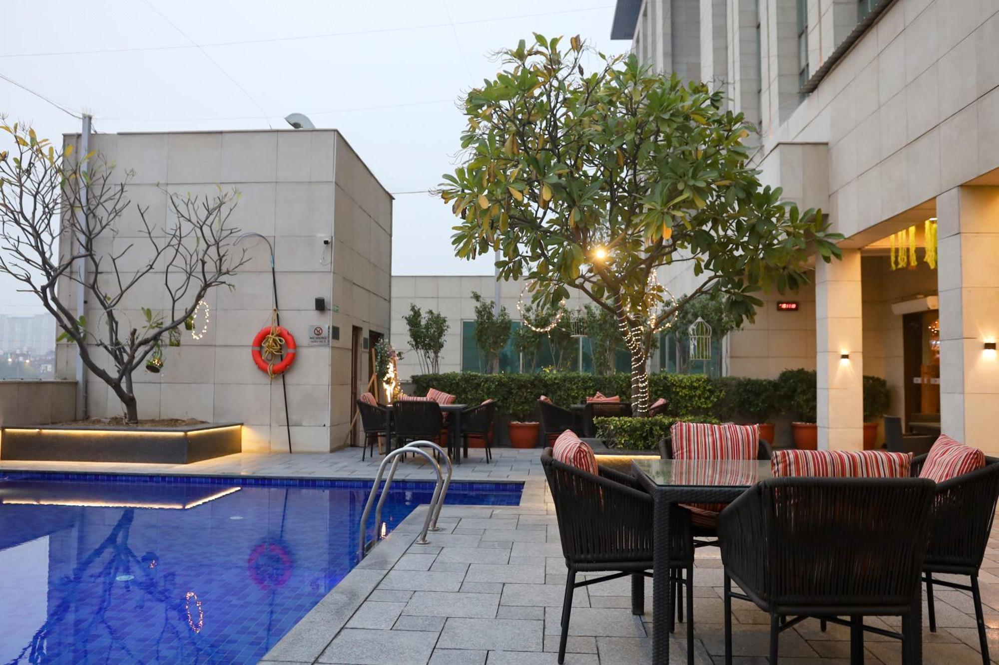 Hotel Crowne Plaza New Delhi Okhla By Ihg Extérieur photo The Park, New Delhi